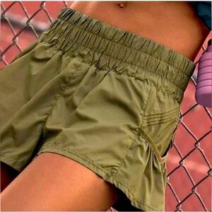 New FP Movement Get Your Flirt On Dark Olive Green Shorts Size Large